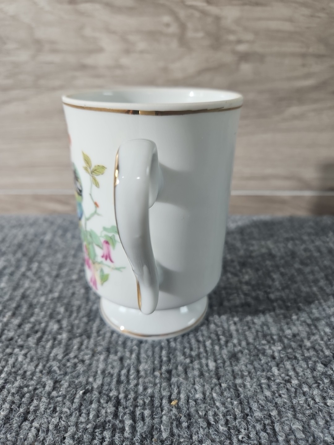 Royal Crown Birds Coffee Mug Gold Trim Fine Porcelain Floral Bird Cup