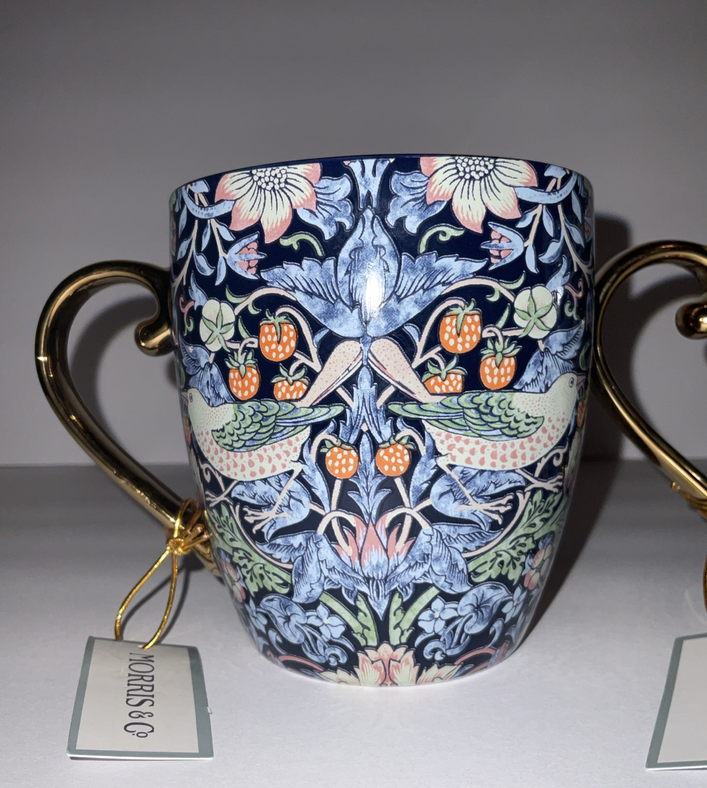 MORRIS & Co.STRAWBERRY THIEF NAVY BLUE GOLD HANDLE RIM 16oz.PORCELAIN 2 MUGS NWT