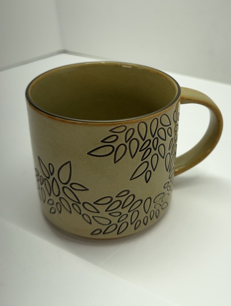 Starbucks 2013 Tan Ceramic Coffee Mug Embossed Leaf Pattern 14oz Stackable Leaf