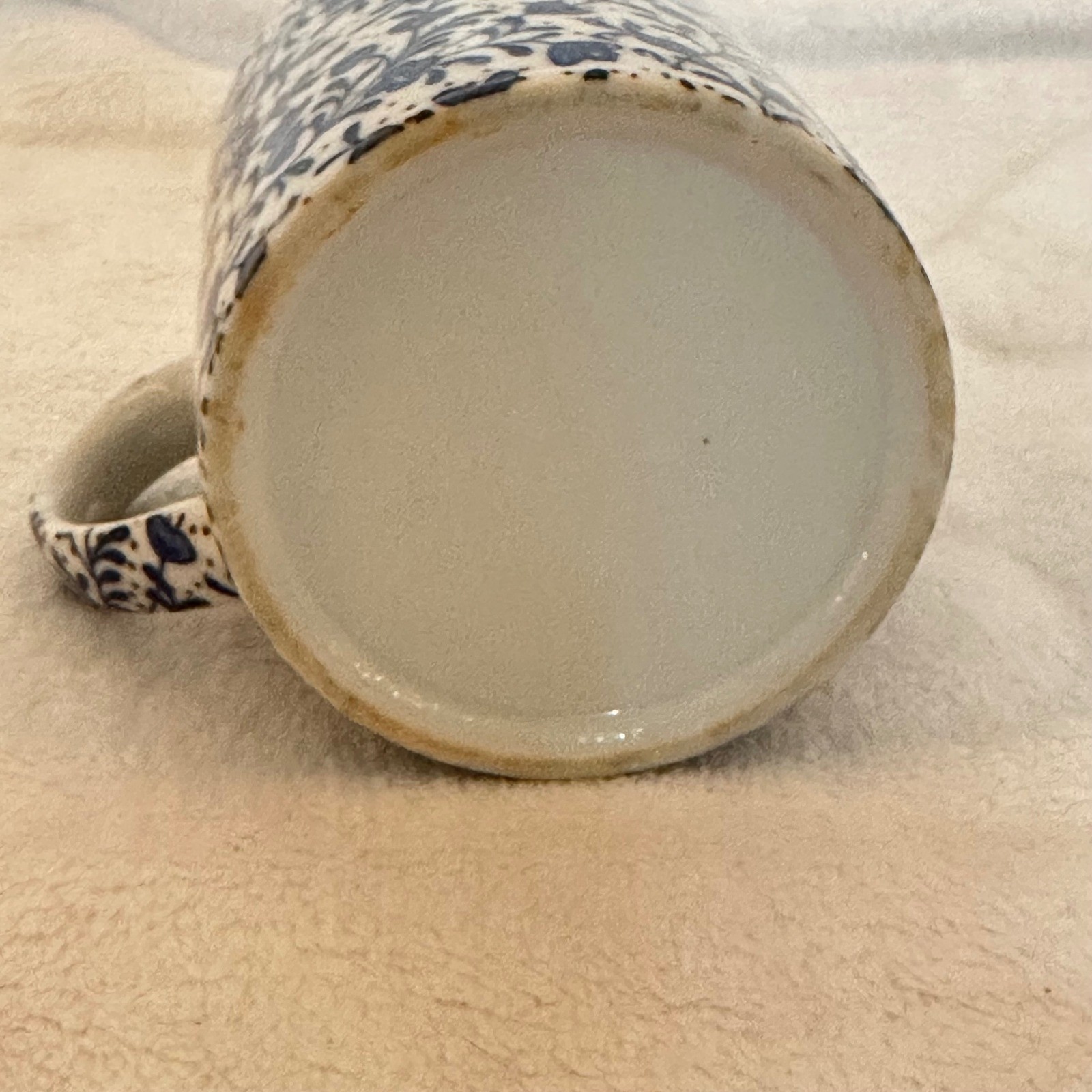 Unbranded Floral Coffee Mug Blue White Excellent Gold Speckle Vine Pattern
