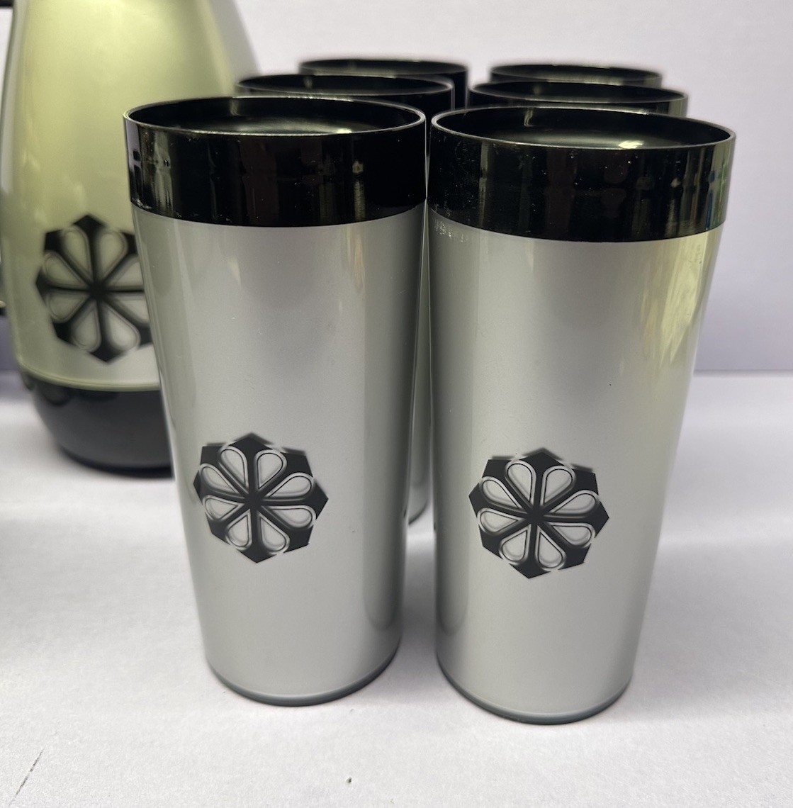 WEST BEND MCM Carafe Mugs And Tumble 13 Piece Set Silver Black Starburst