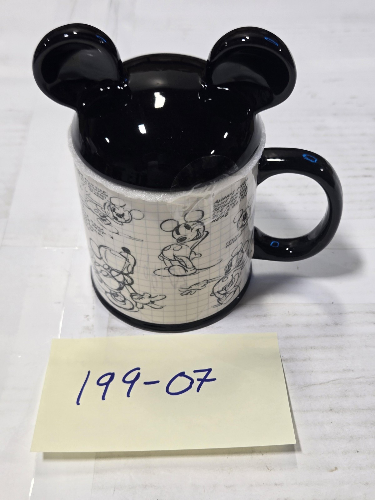 Disney Mickey Mouse Sketchbook Coffee Mug White Black Covered Ceramic Cup Lid
