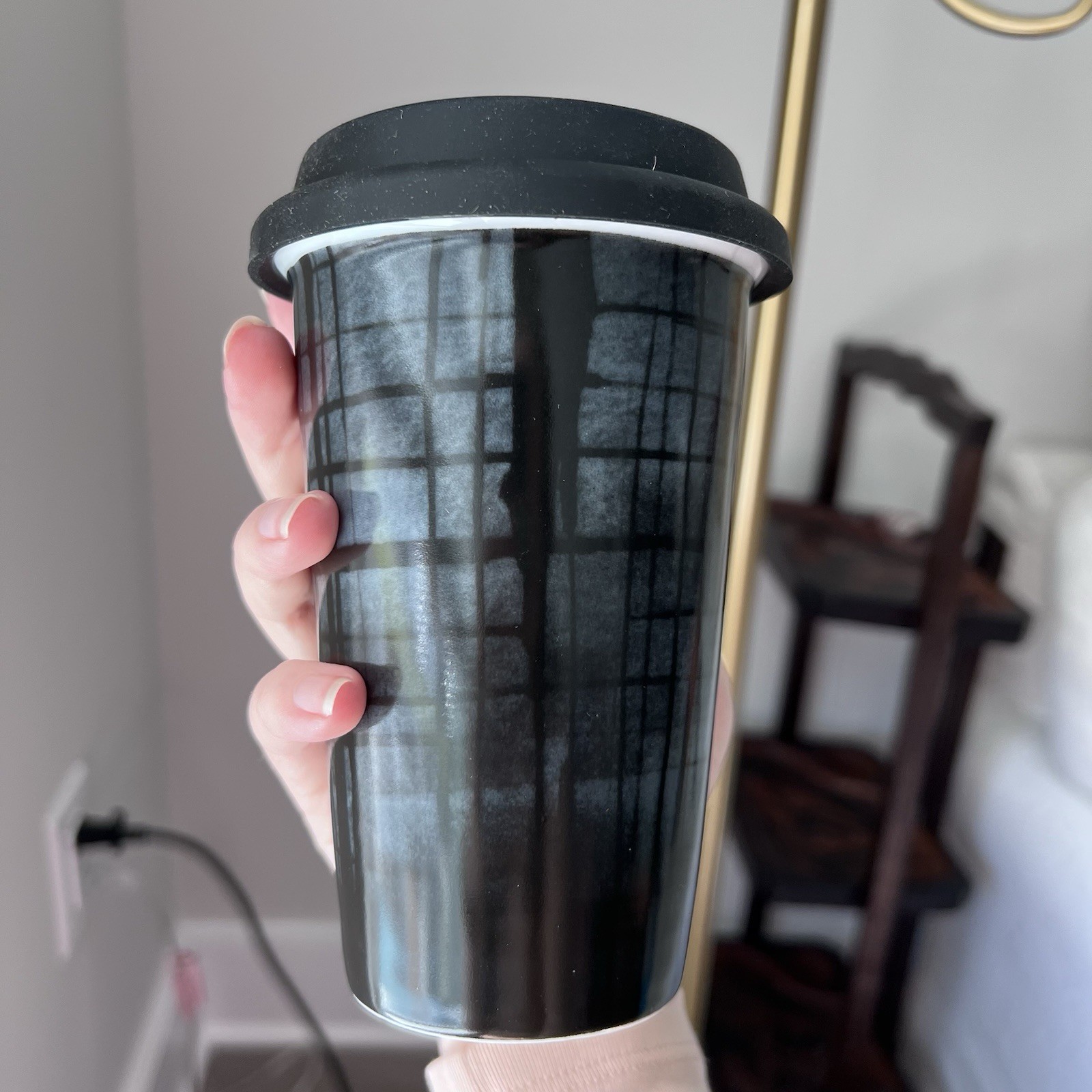 Vera Wang Wedgwood Plaid 12 oz Ceramic Travel Mug Black/Gray Lid *New In Box*