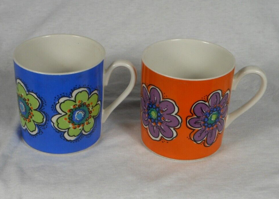 649-C105-4E33 Villeroy & Boch Luxembourg Septfontaines 2 colorful espresso cups