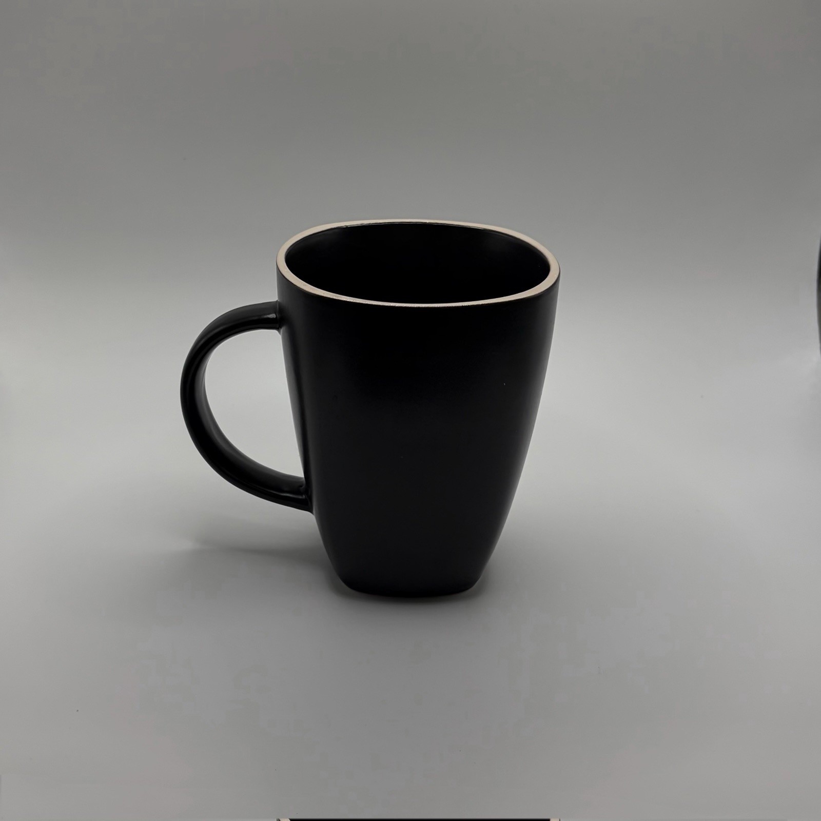 Gibson Black with Cream Rim Ceramic Mug (Microwave & Dishwasher Safe)