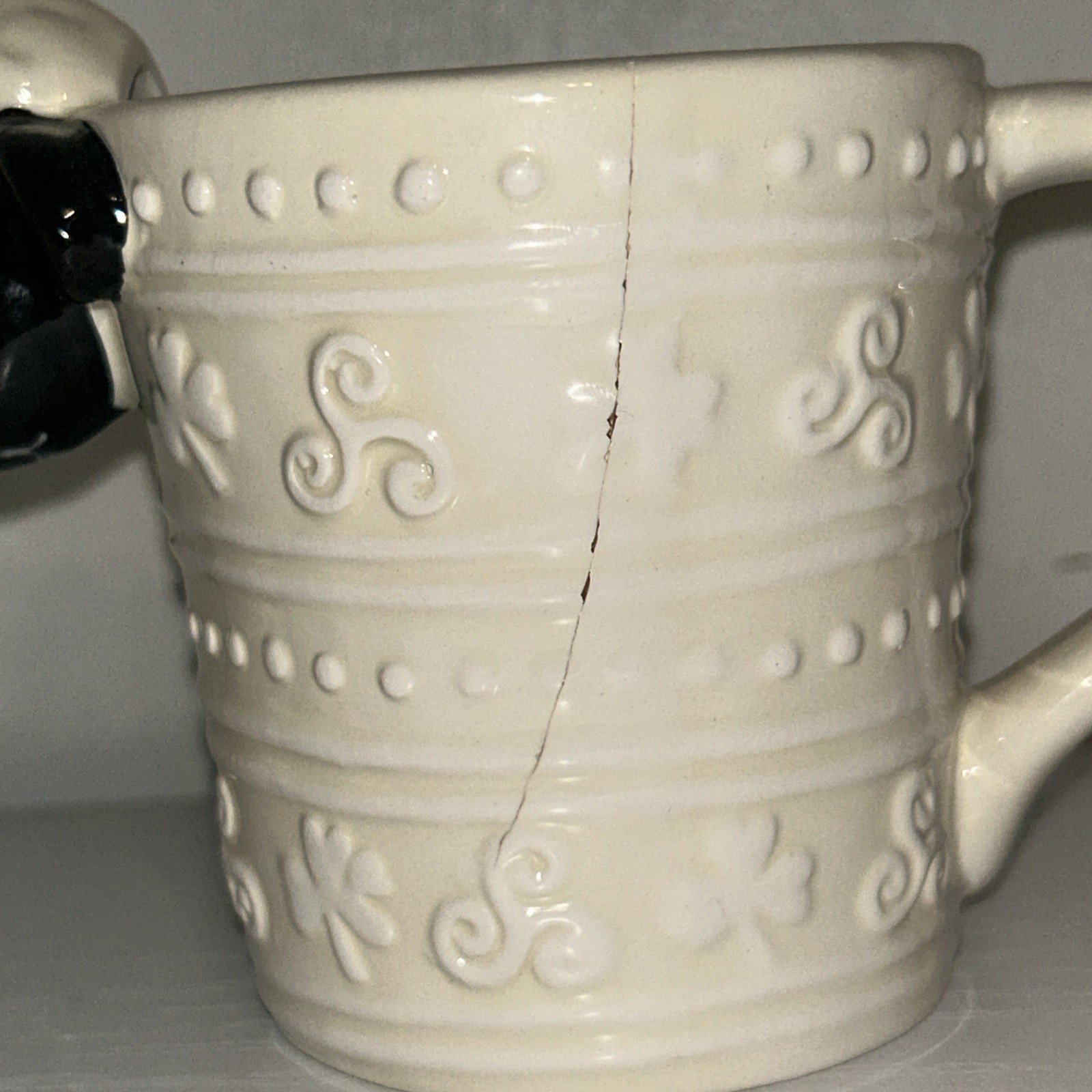 Royal Tara Irish Mug Woolly Sheep White Ceramic Tea Cup Coffe Mug 13 fl oz
