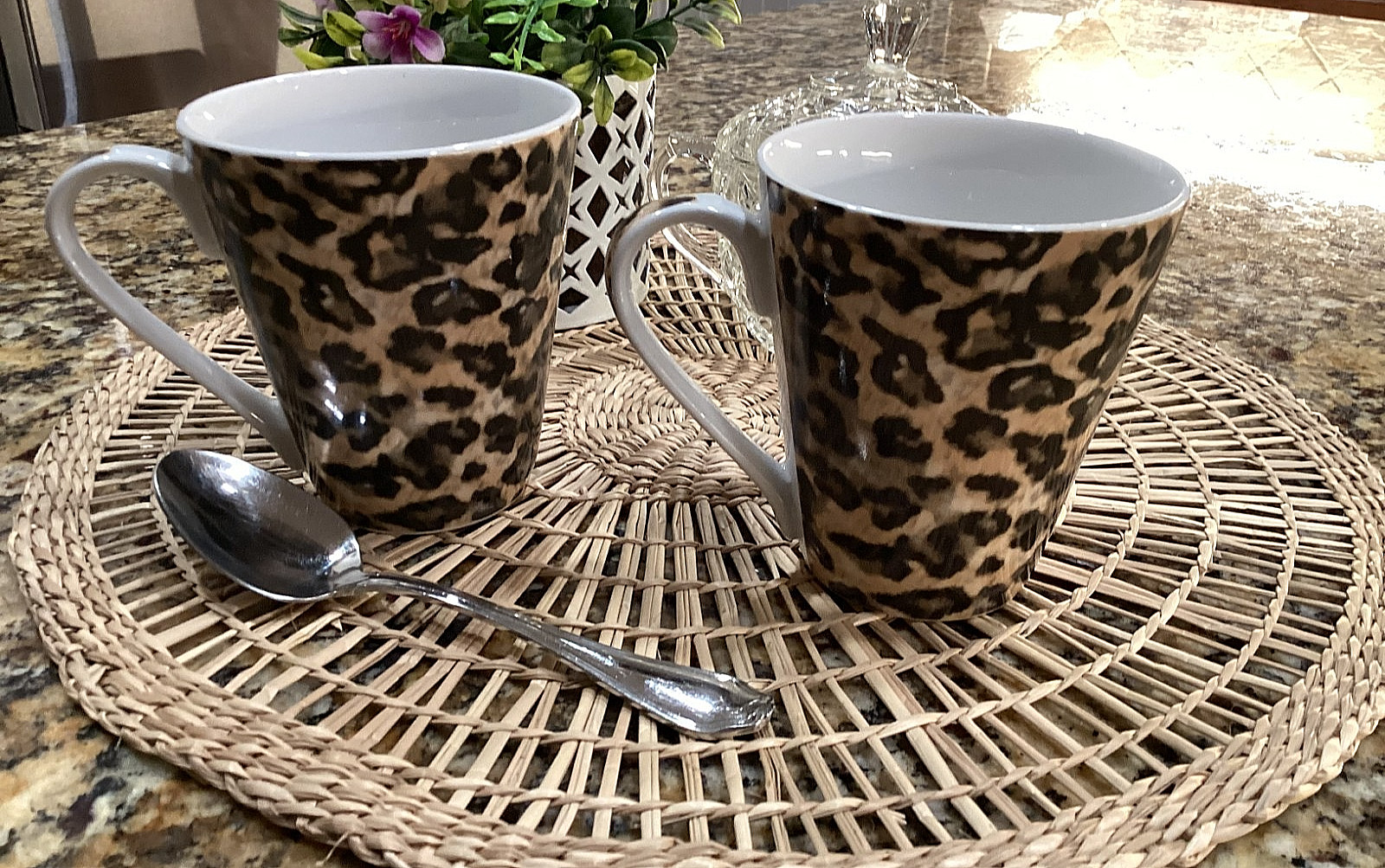 Brown Leopard Print Coffee Cups Set of 2 Tienshan Fine China pristine condition