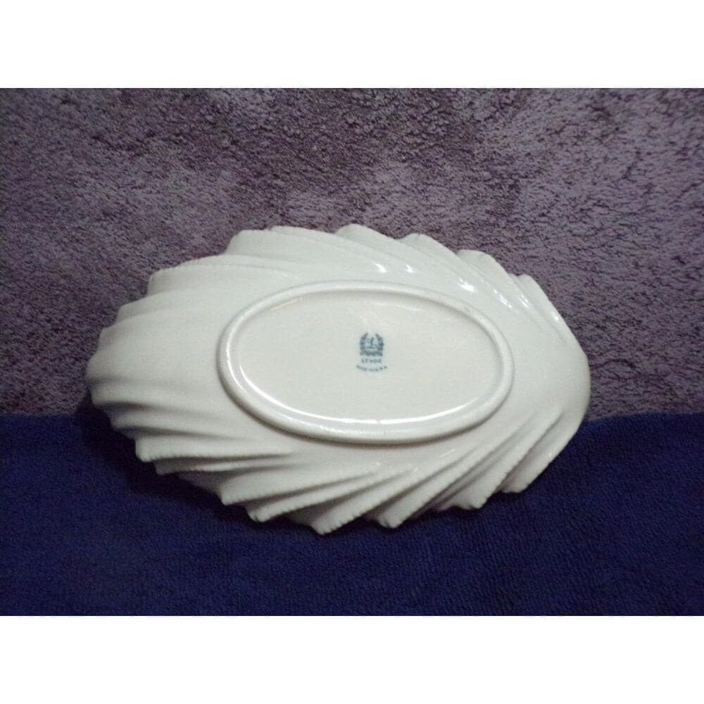 Lenox Oval Acanthus Candy Dish w/24K Gold Trim