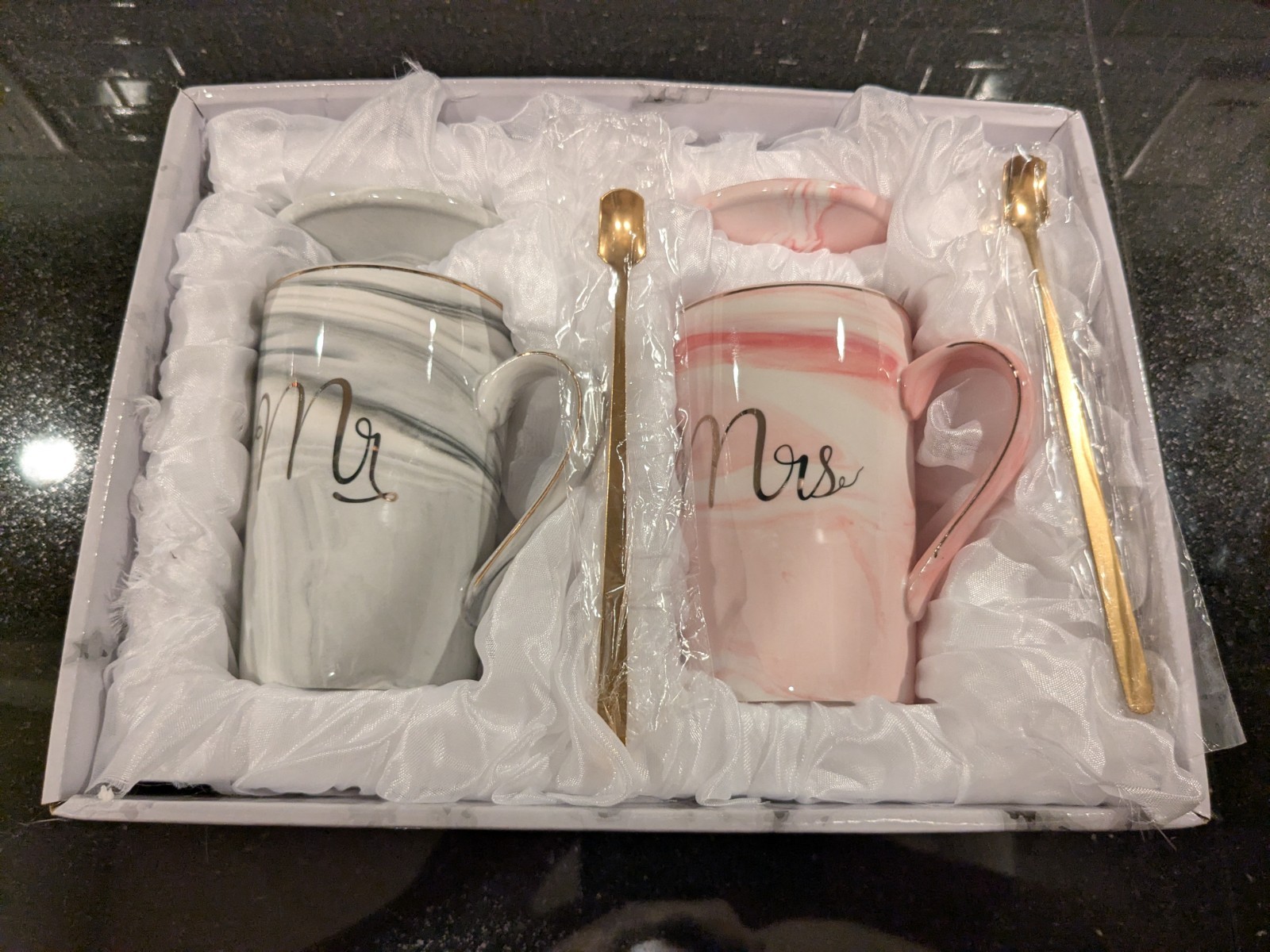 Mr & Mrs Coffee Tea Mugs Gift Set Wedding Anniversary Couples Valentine Gift