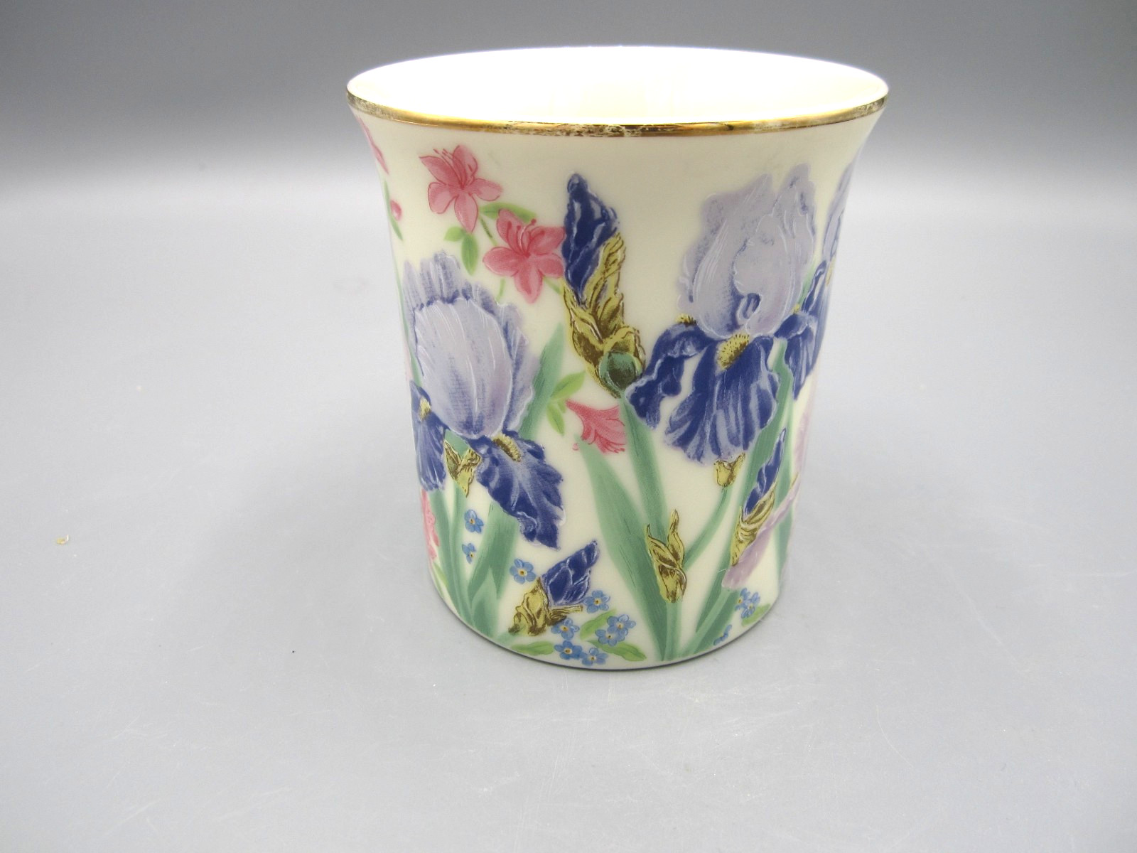 Lenox VTG 1995 Iris by Suzanne Clee, White Multicolor Coffee Tea Cup 9 oz (441)