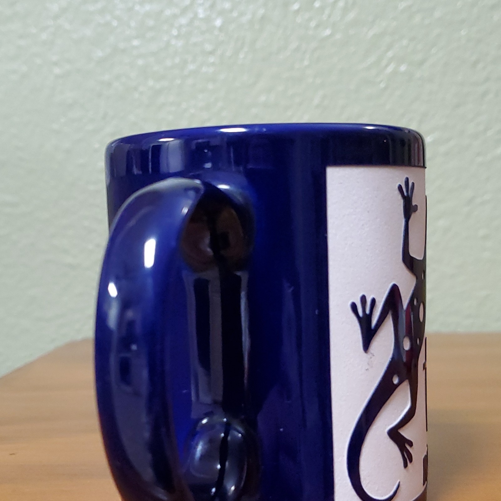Blue & White Ceramic Coffee or Tea Mug 8 fl oz “Ix tapa MEX” Lizard Mexico Decor