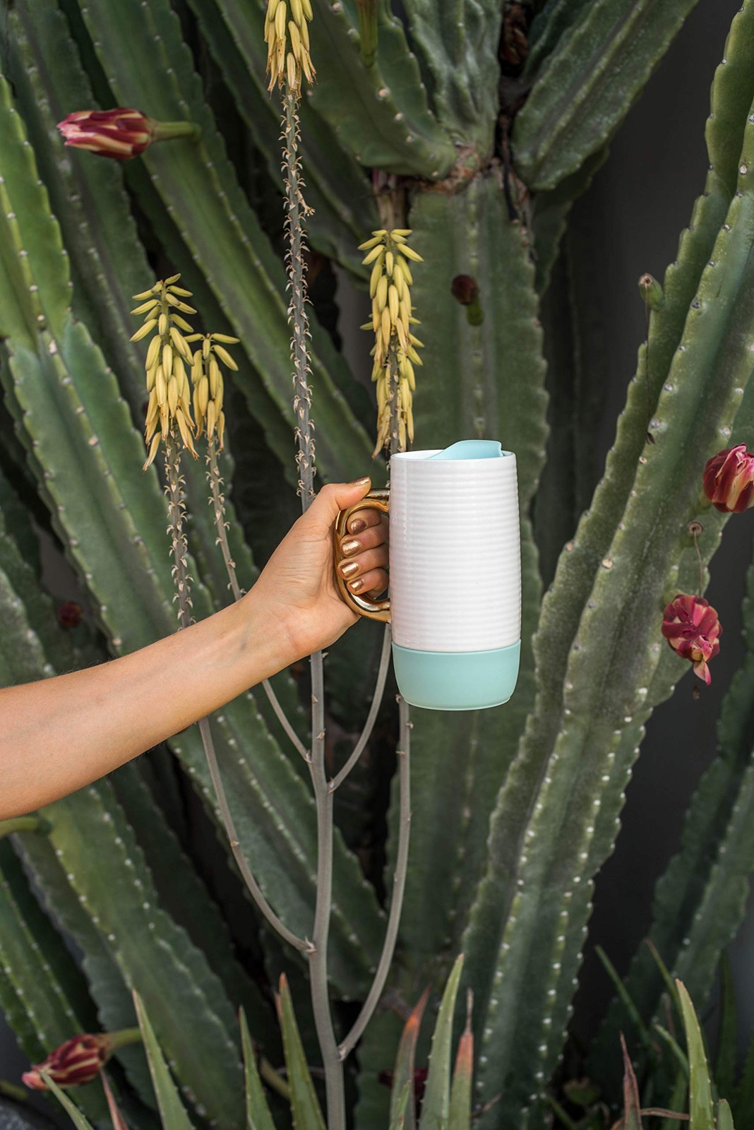 Jane 18oz Ceramic Travel Mug with Handle, Splash-Resistant Slider Lid and Bui…