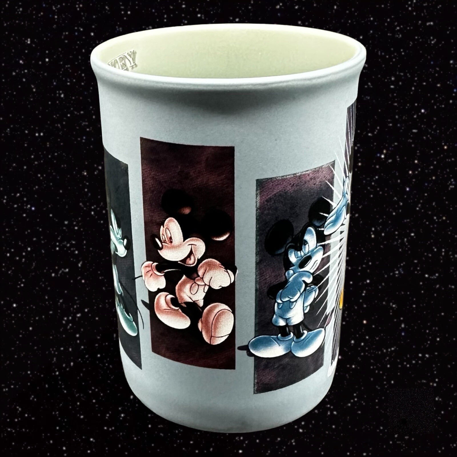 WALT DISNEY WORLD COFFEE CUP MUG Mickey Mouse Ceramic Made In Thailand 4.5”T 3”W