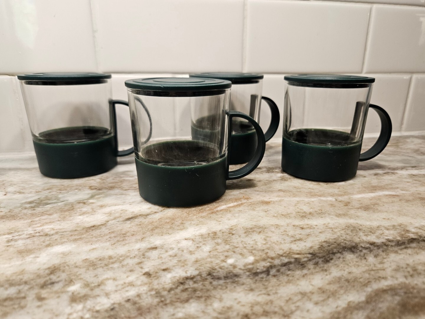 Vintage Clear Glass Lidded Coffee Mug Set Of 4 Green Plastic Handle And lids