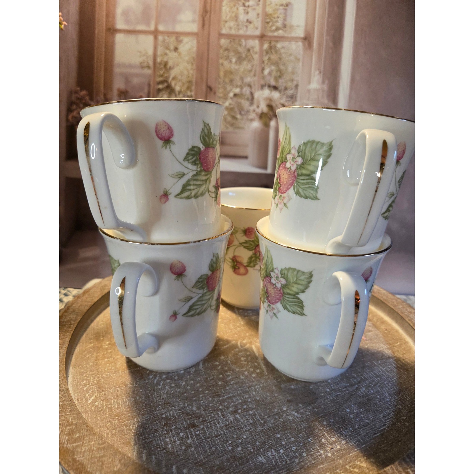 Royal Albert Lyndale Bone China Mugs Set Strawberry Pattern Gold Trim England