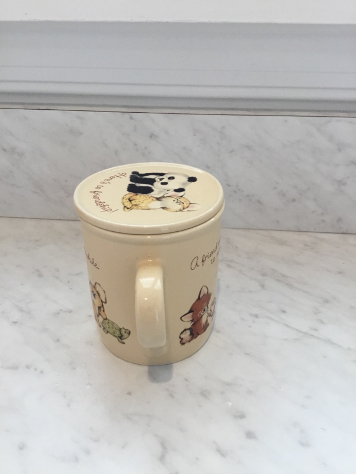 Vintage Hallmark Tea Mug w/ Lid A Friend can Make your Day Worthwhile Animals