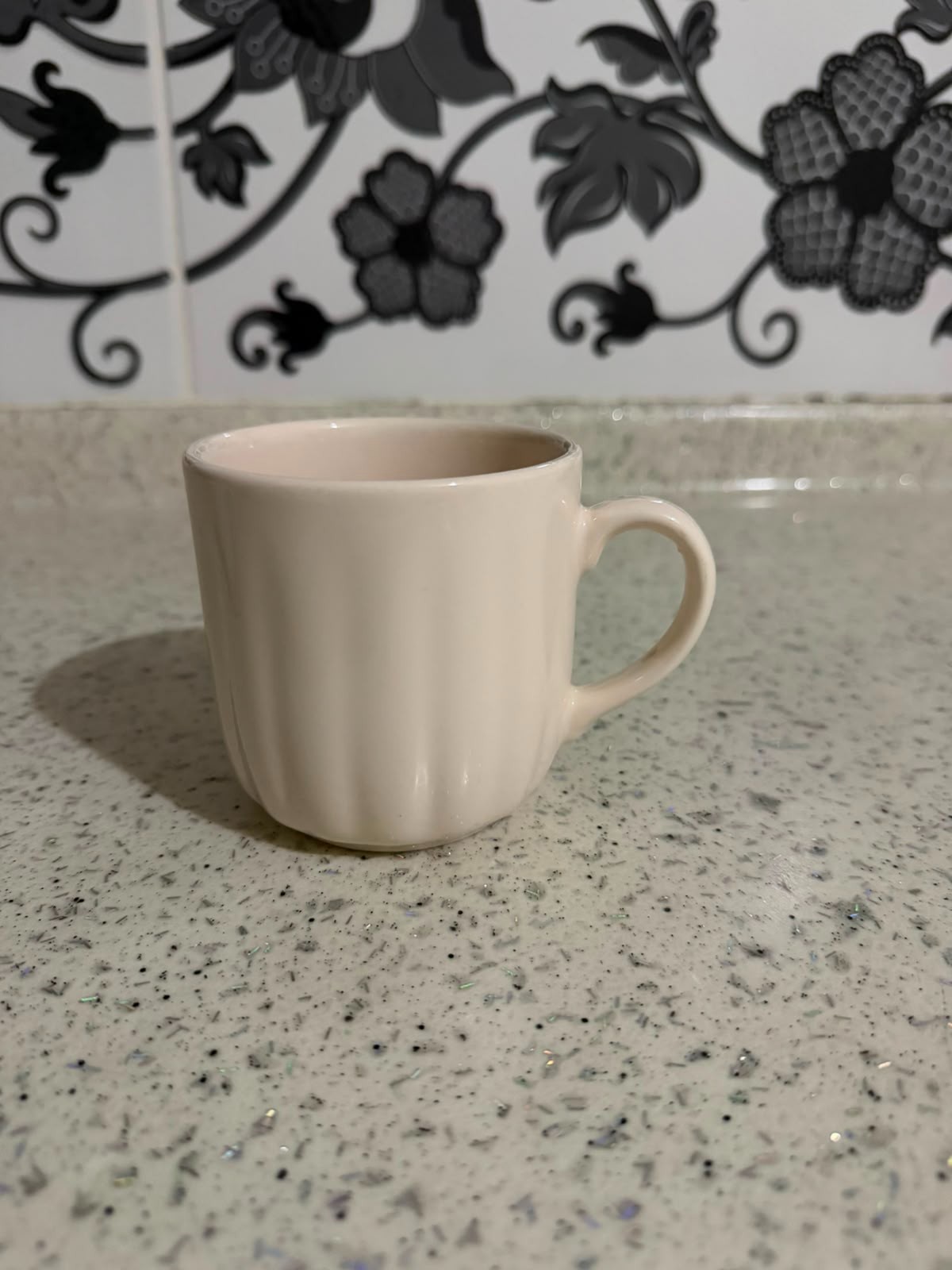 Minimalist White Ceramic Coffee Mug – Modern Tea Cup, Plain Kitchen Drinkware
