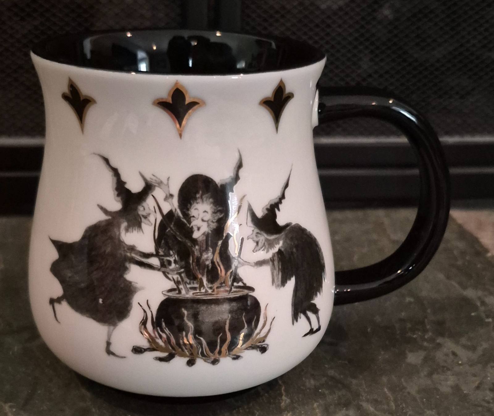 Potters Studio Flying Witch Stoneware Halloween MUG New