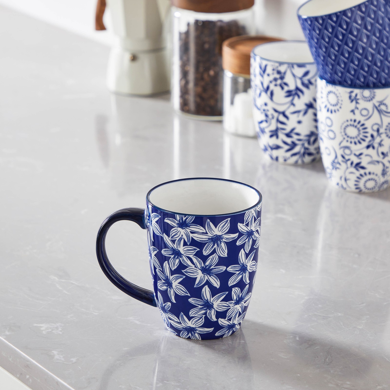 vancasso 16 fl oz Blue and White Porcelain Coffee Mugs, Set of 4 Mugs Drinkware