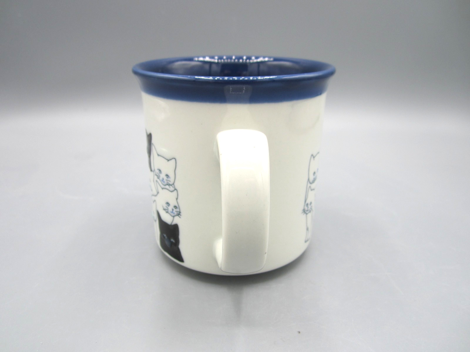 Otagiri Japan VTG Off-White, Black Cats Blue Inside 12 oz Coffee Tea Mug (271)