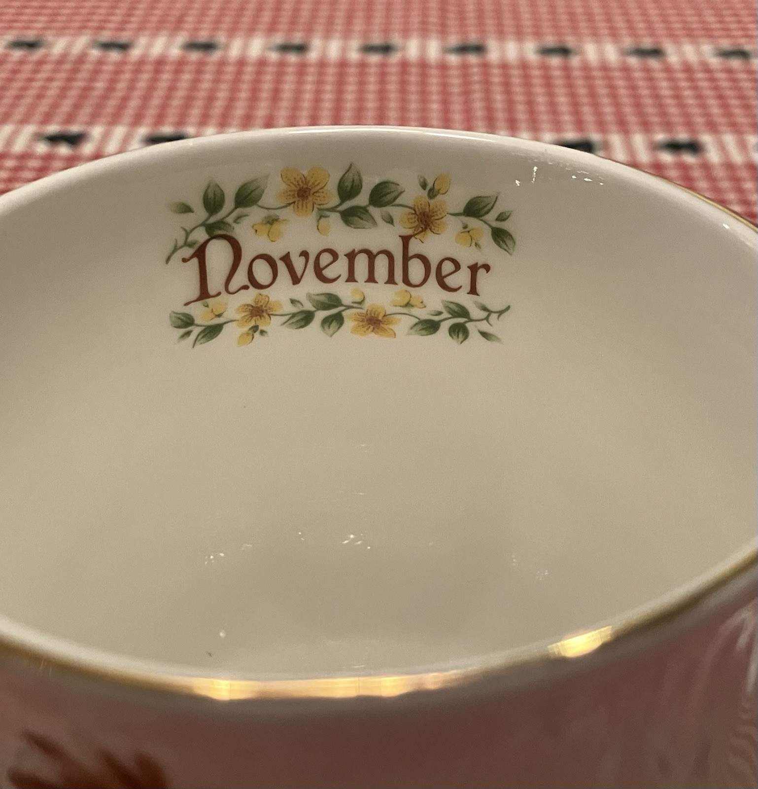Coffee Mug Tea Cup Monthly Flower November Chrysanthemum Fine Bone China Taiwan