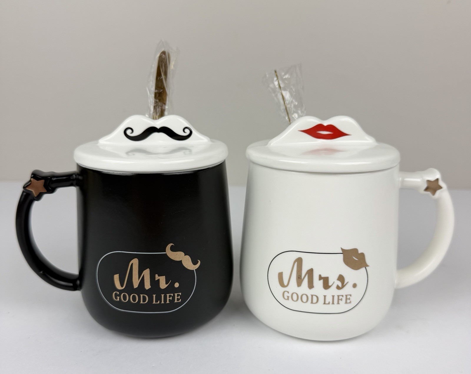 Mr & Mrs Coffee/Tea Mugs Gift Set Wedding Anniversary Couples Lid Spoons New