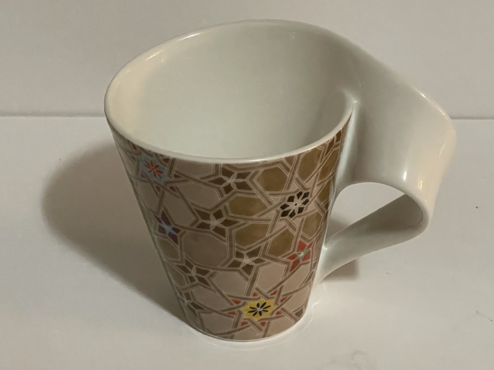 Villeroy & Boch New Wave Colorful Porcelain Mug Luxembourg
