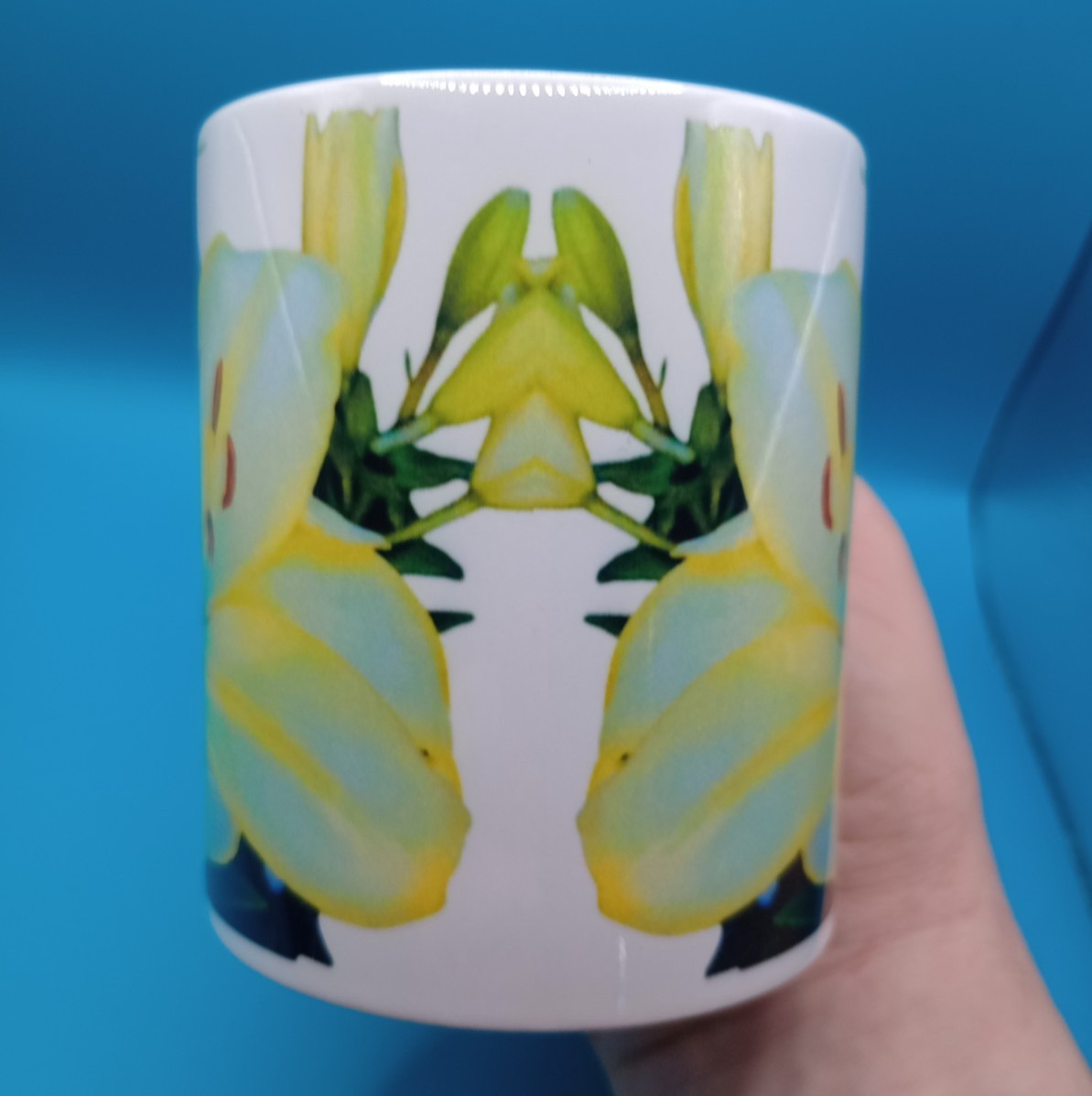 Yellow Summer Lily Flower 15 oz White Ceramic Coffee Mug Flowers Gift Office NEW