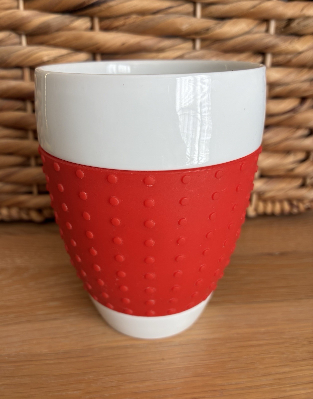 1 BODUM Pavina 12oz White Porcelain Cup Red Dotted Silicone Grip 4.5″ Tall EUC
