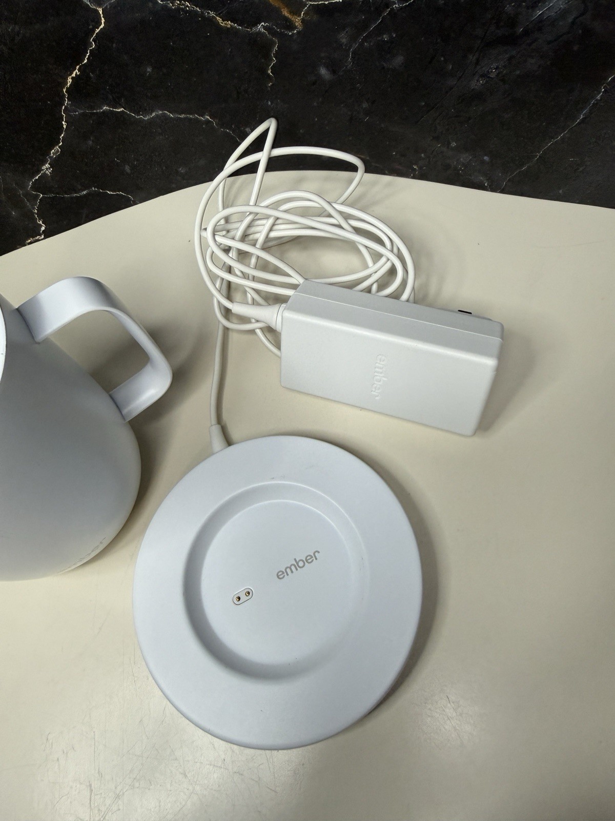 Ember Temperature Control Smart Mug White W/ Plate & Charger – Read Description