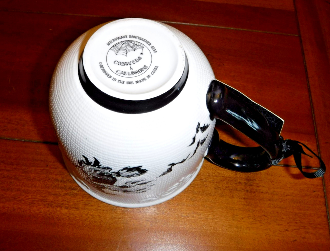 NEW Cobwebs & Cauldrons Flying Witch W/Bats Halloween ~Gothic MUG
