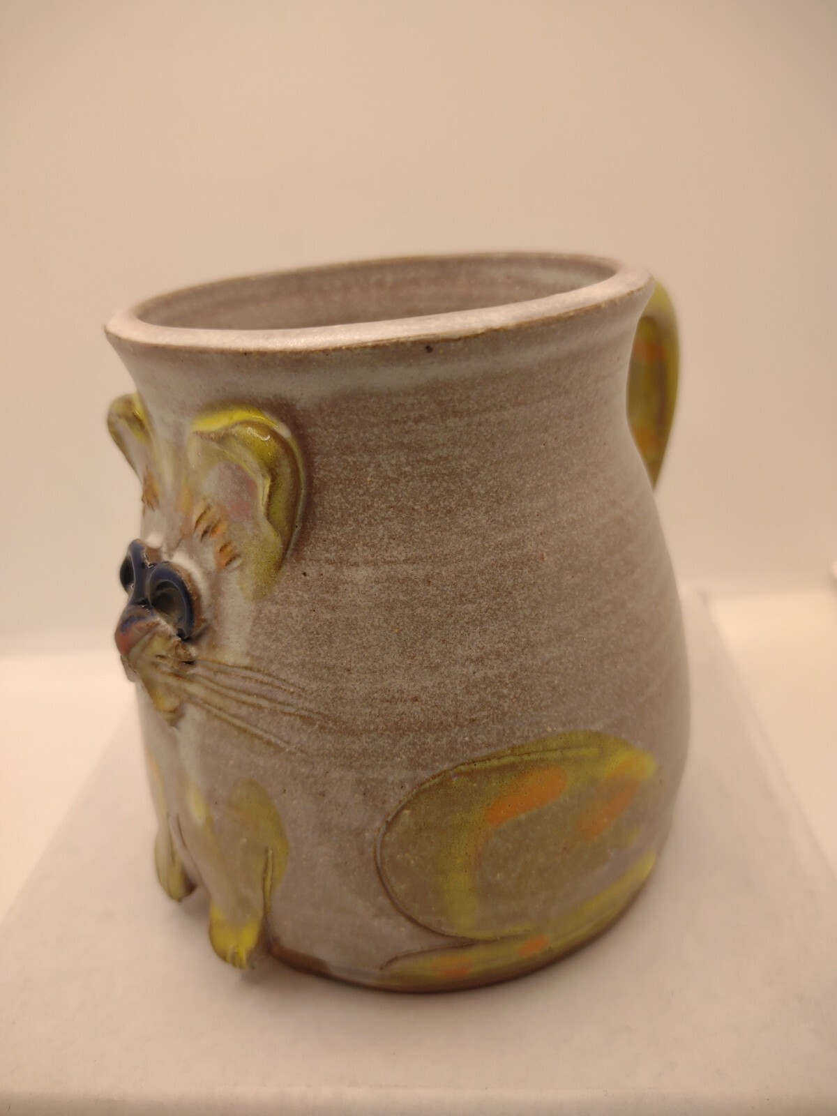 CAT COFFEE MUG. EMBOSSED CAT POTTERY MUG. Art Deco SCULPTURED CAT Mug.B167