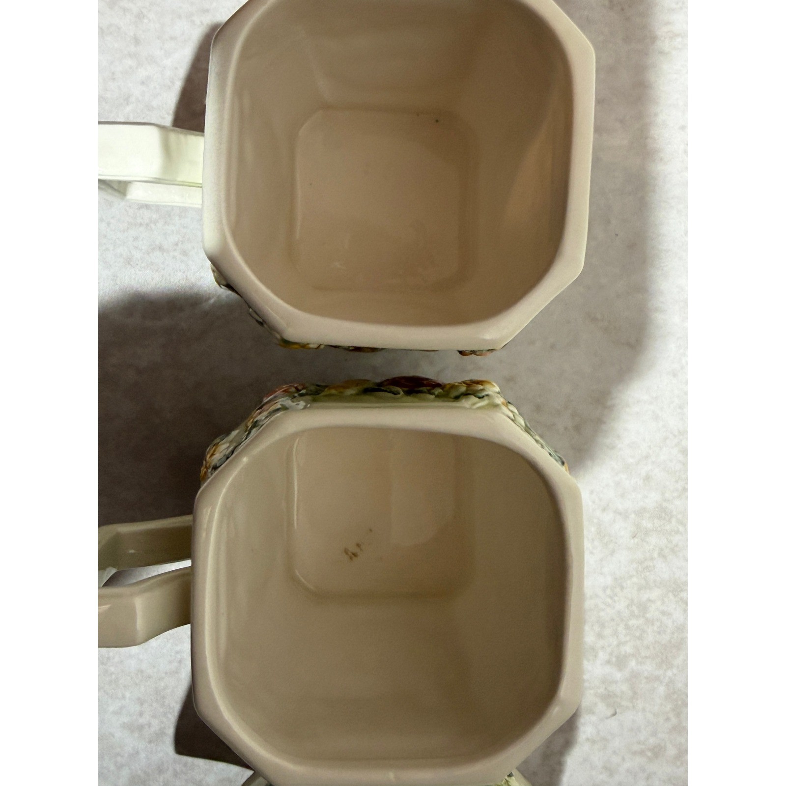 Lefton Fruit Fantasia Daisy Raised Relief Ceramic Mugs Set of 4 Square Pedestal