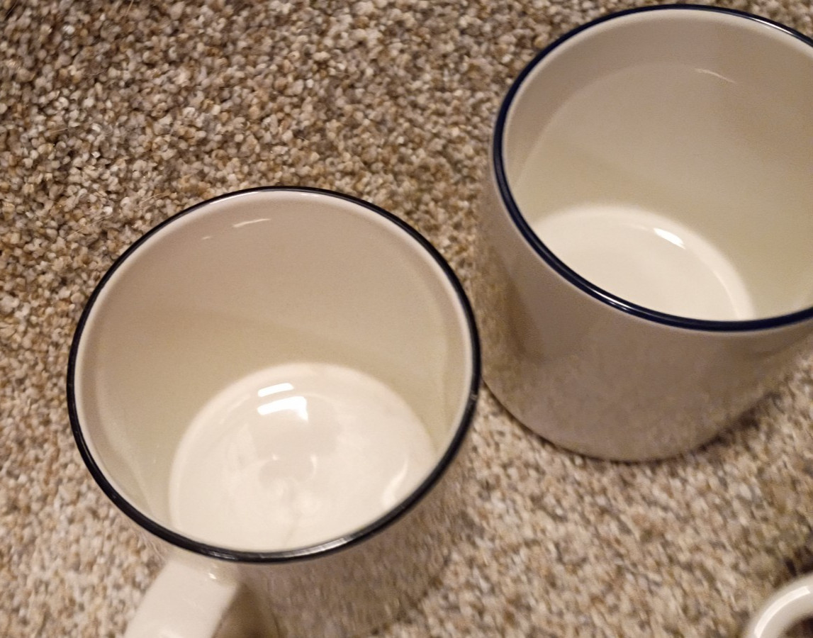 4 Made In ENGLAND Coffee Mugs blue Navy Rims made in brand set of 4 12oz set