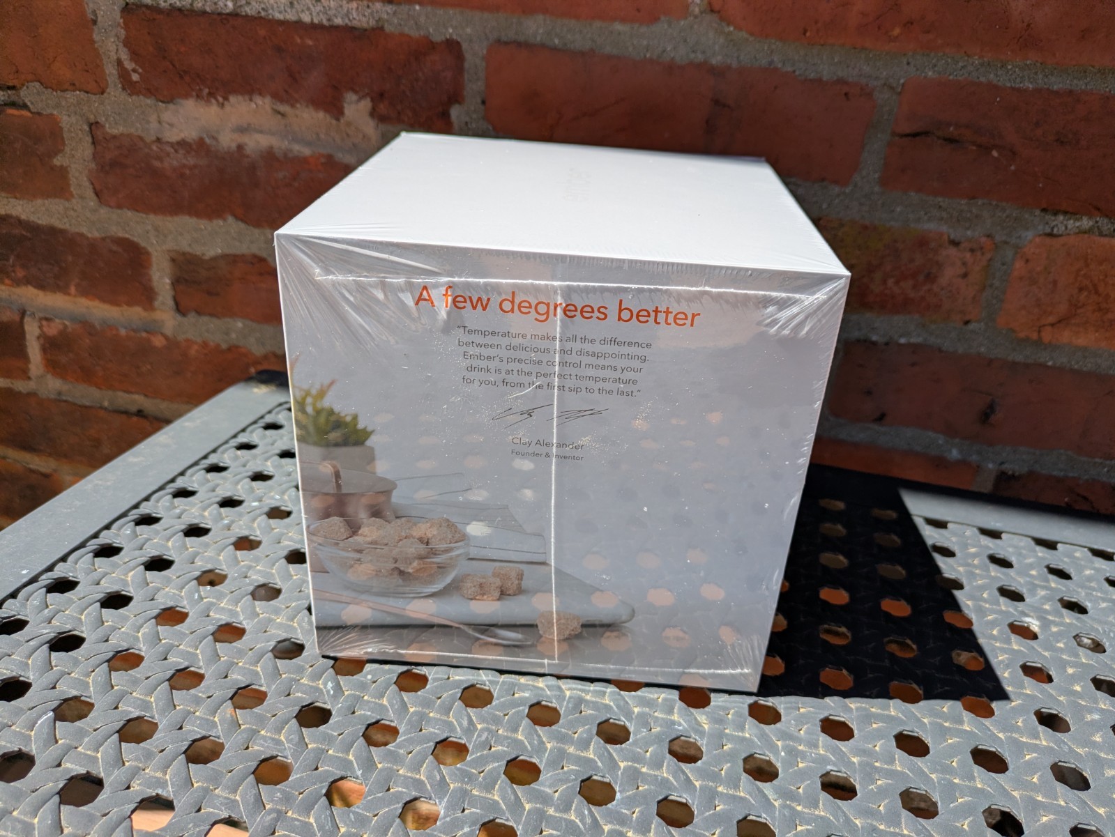 Ember Temperature Control Ceramic Smart Mug Warmer 10oz White (Brand New)
