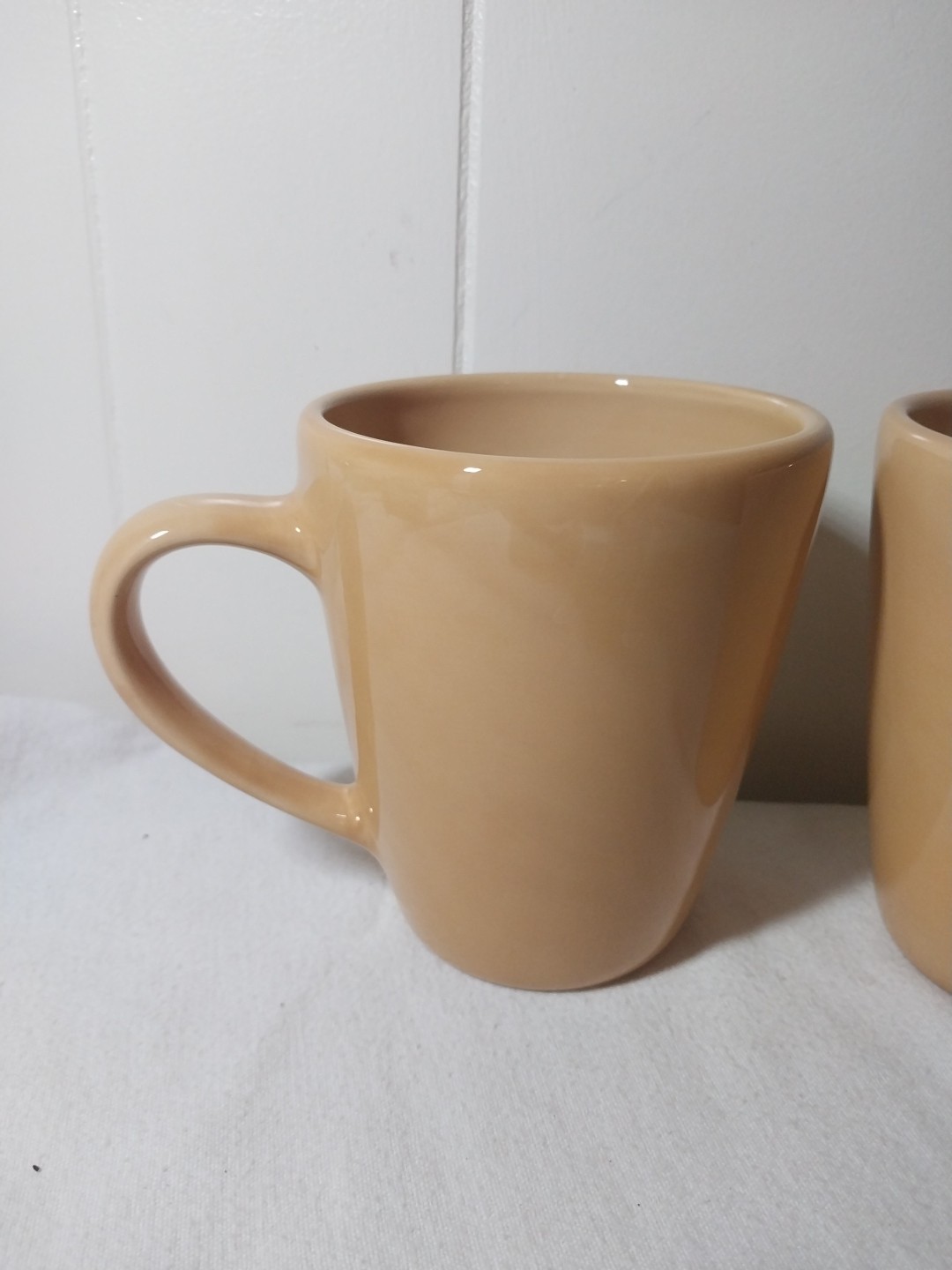 Pottery Barn Sausalito Amber Yellow 4.5” Coffee Mugs 2 USED – RETIRED