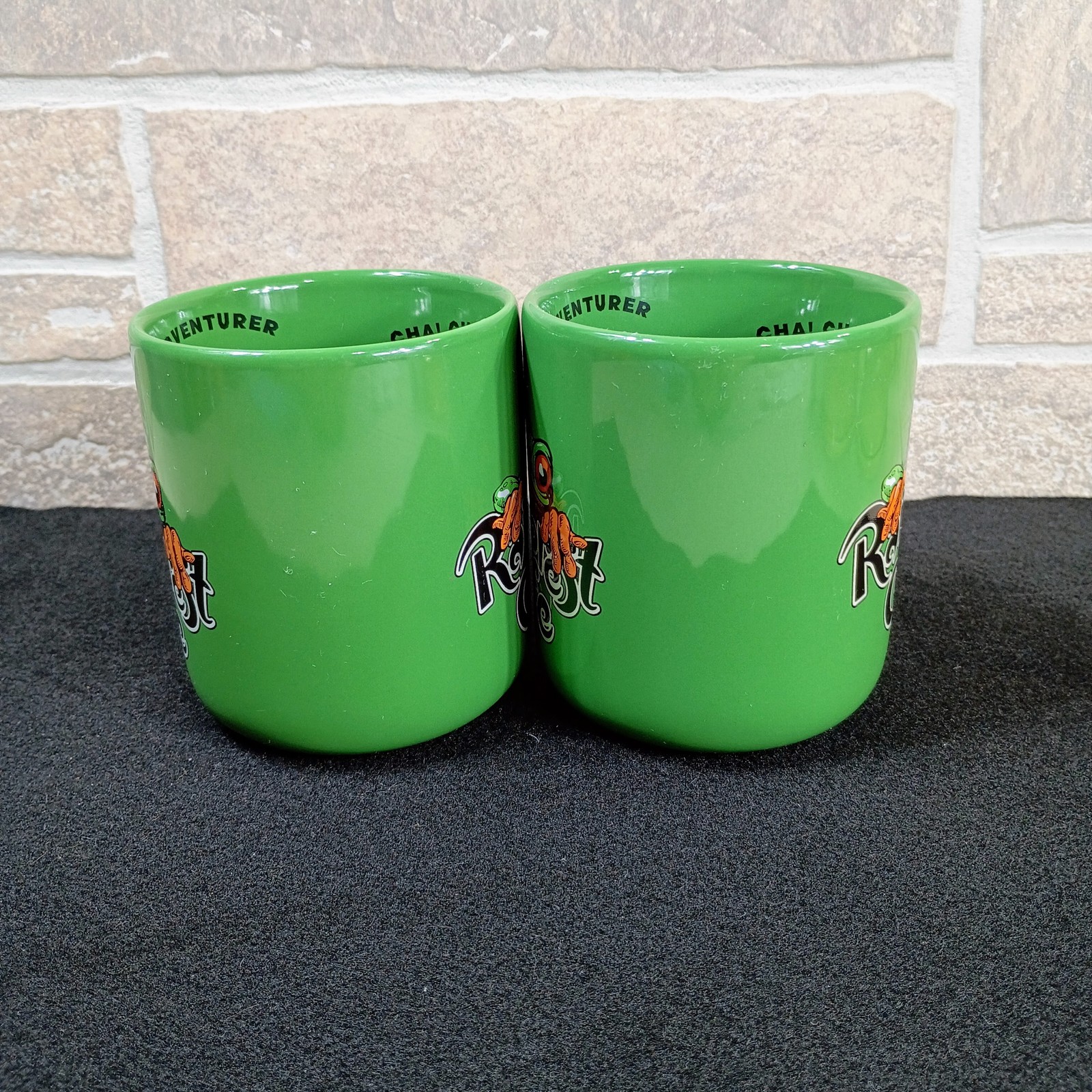 Rainforest Cafe Cha! Cha! Frog Mugs Set of 2 Green Ceramic Collectible 1999