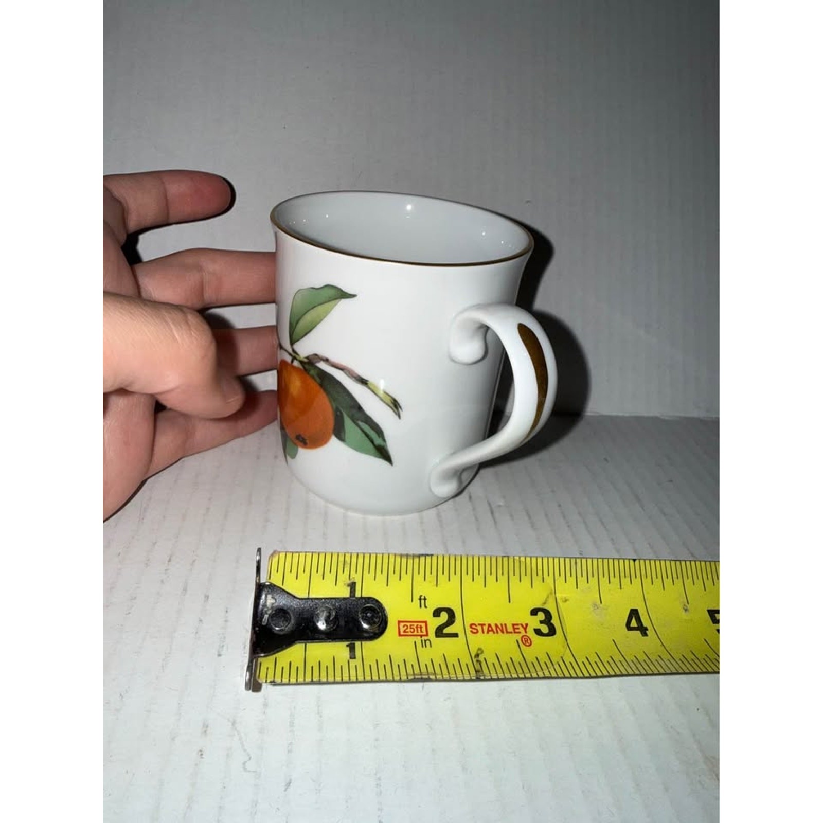 ROYAL WORCESTER EVESHAM PORCELAIN CHINA COFFEE TEA CUP GOLD RIM ENGLAND MINT