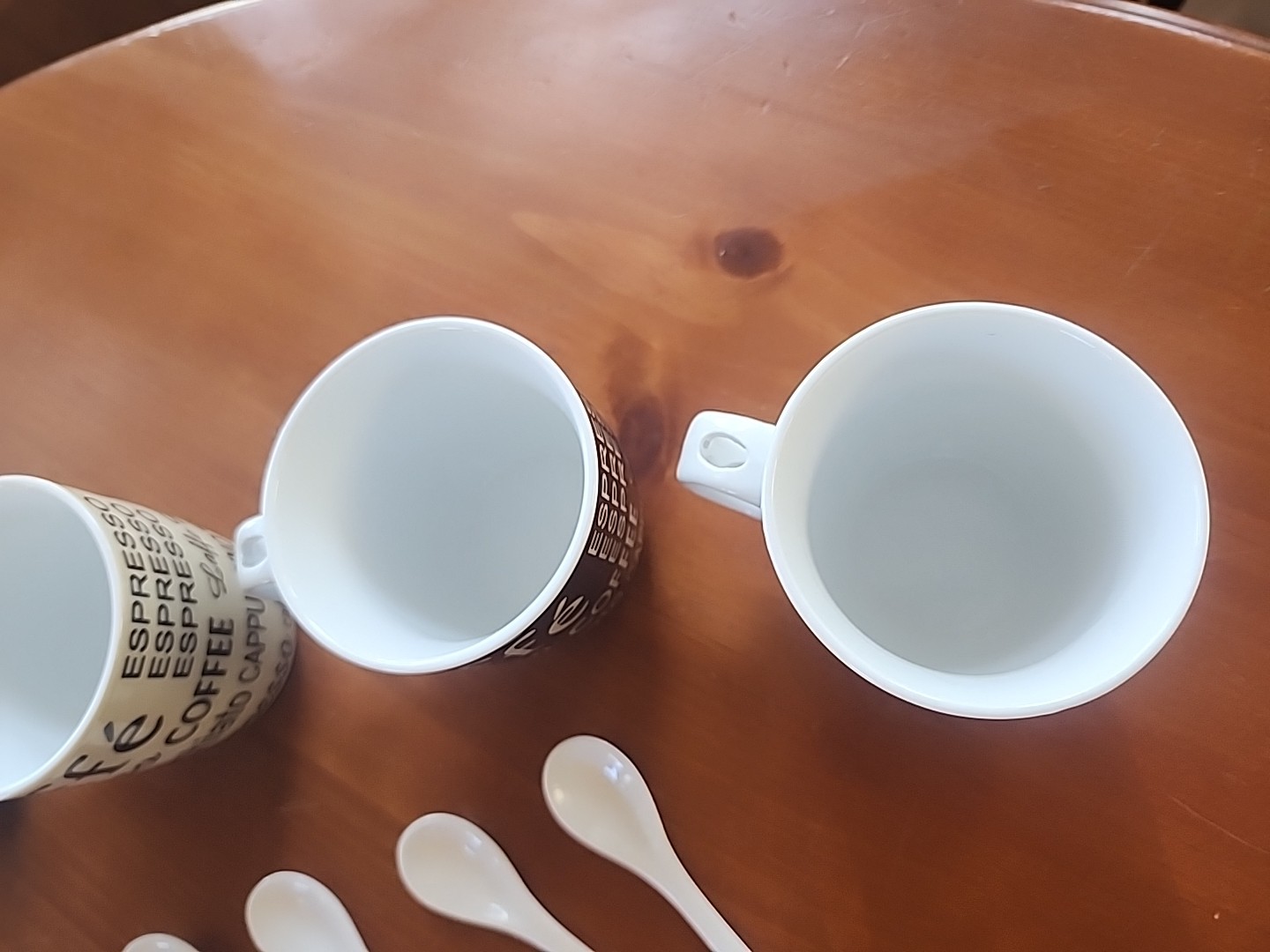 BROWN & CREAM COFFEE CAPACCINO CAFÉ LATTE TEA FOUR PIECE CUP AND SPOON SET