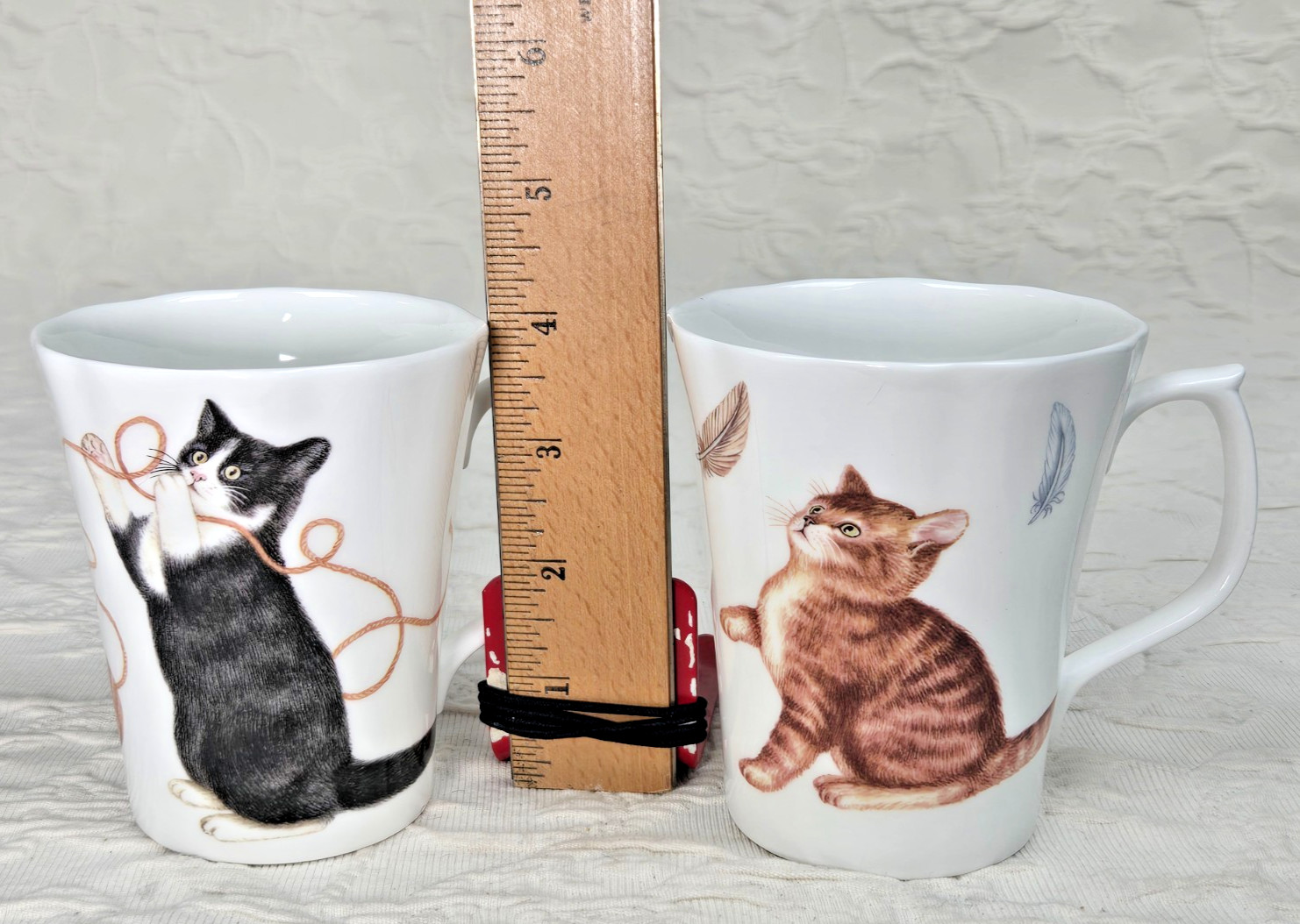Duchess Set of 2 Mugs Cats & Feather Fine Bone China England; CAT 07