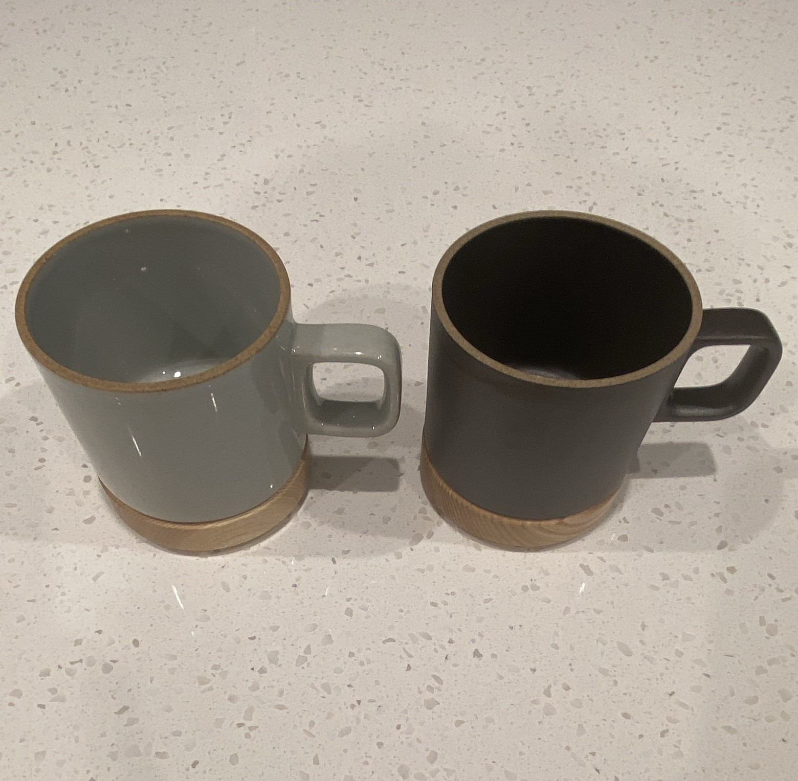 Hasami Porcelain 4-Piece Coffee Mug Set for 2 w/ Wooden Lids Gray/Black 8oz
