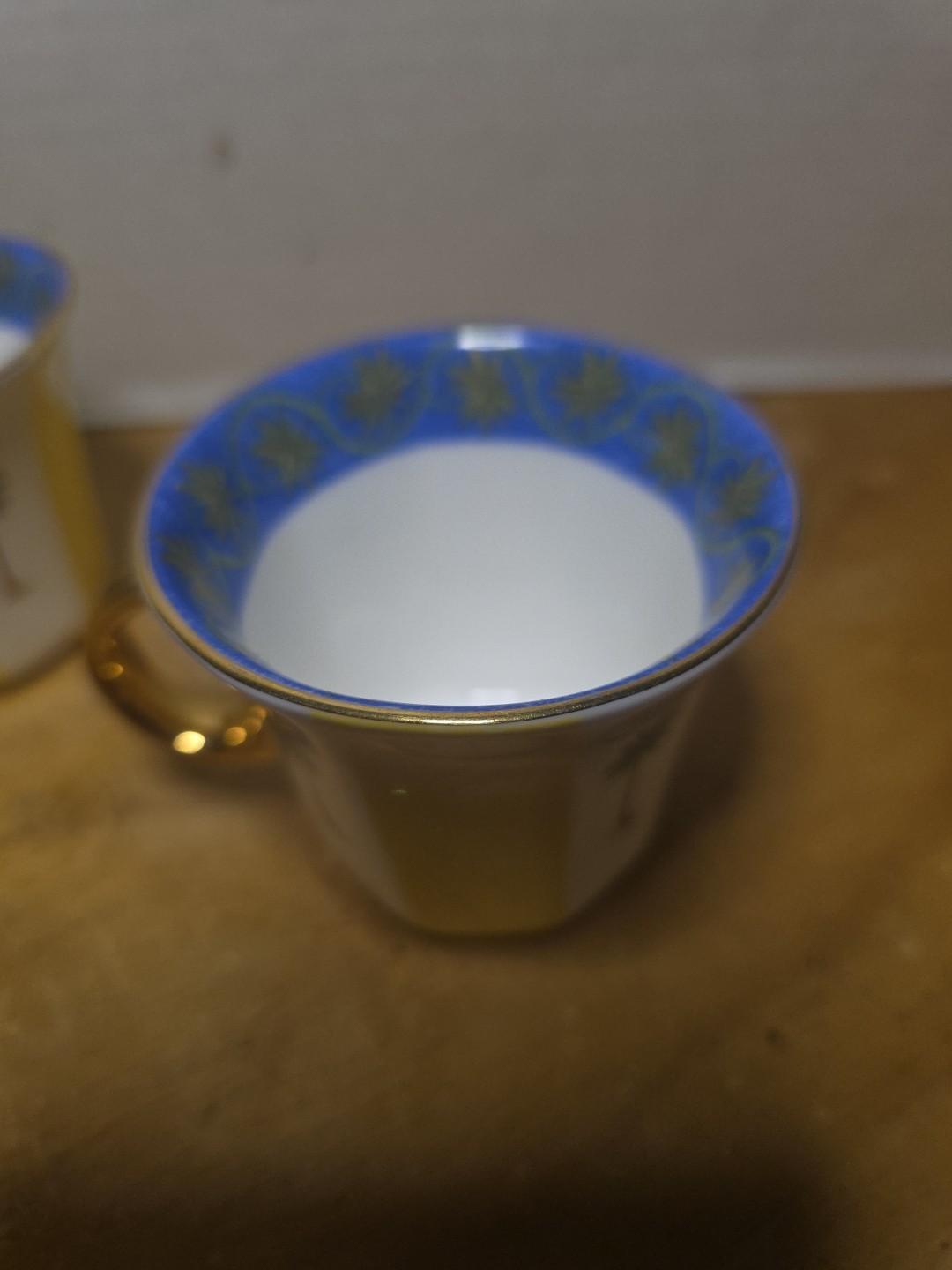 Set Of 5 Good Earth Periyar 24ct Gold India Fine Bone China Coffee Tea Mug Cup