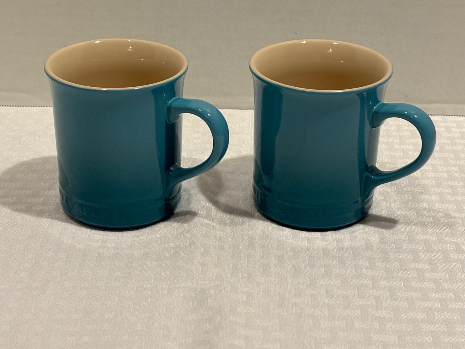 Set of 2 Le Creuset Caribbean Blue Stoneware Mugs 14oz Coffee Cups NEW