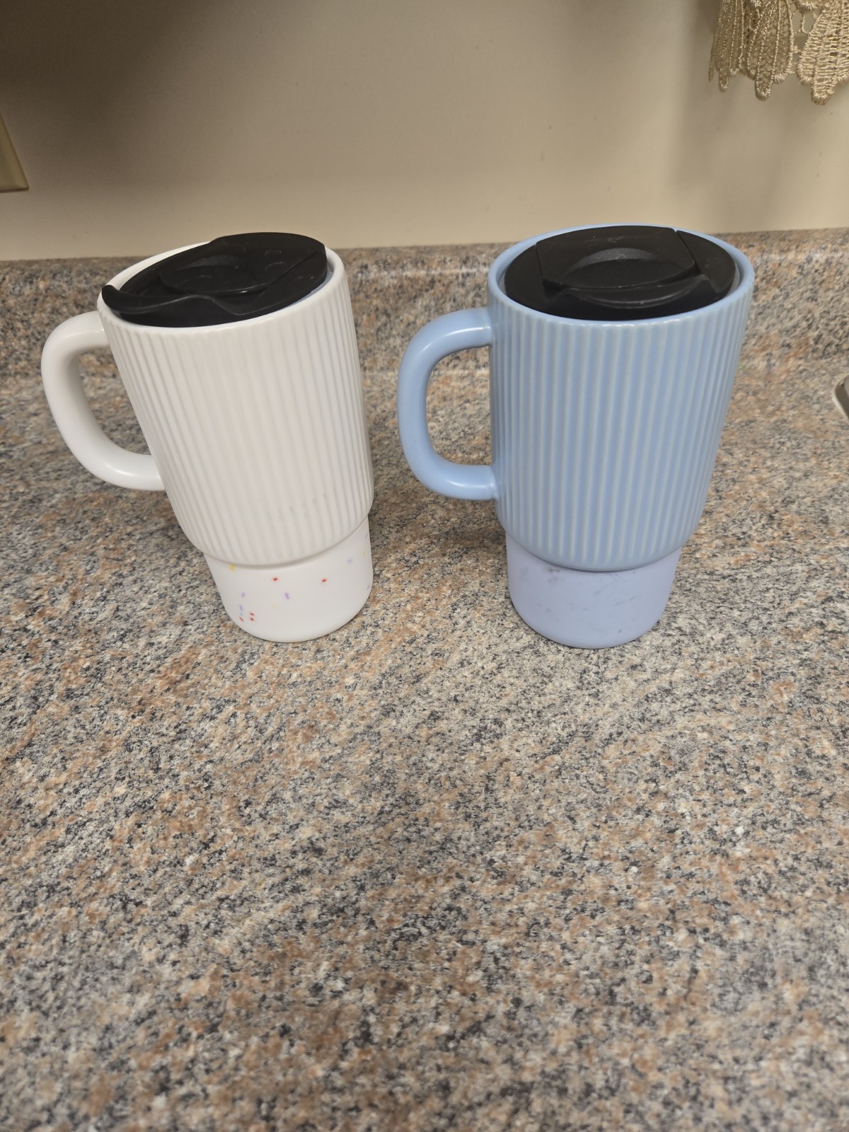 Pair Crofton Stoneware Microwave Dishwasher Safe Tumblers w/Lid & Silicone Base