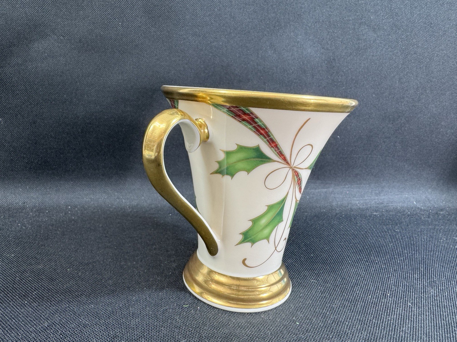 Lenox Holiday Nouveau Gold~Large 4.5″ Accent Mug~1st Quality~USA~Mint~NEW