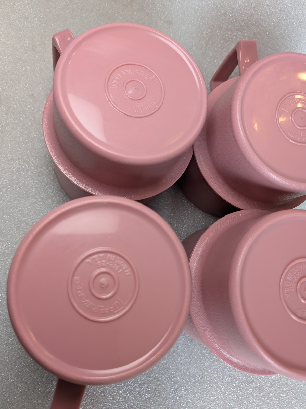 Vintage Tupperware Stackable Coffee Mugs Pink Mauve Set of 4 Plastic #1312