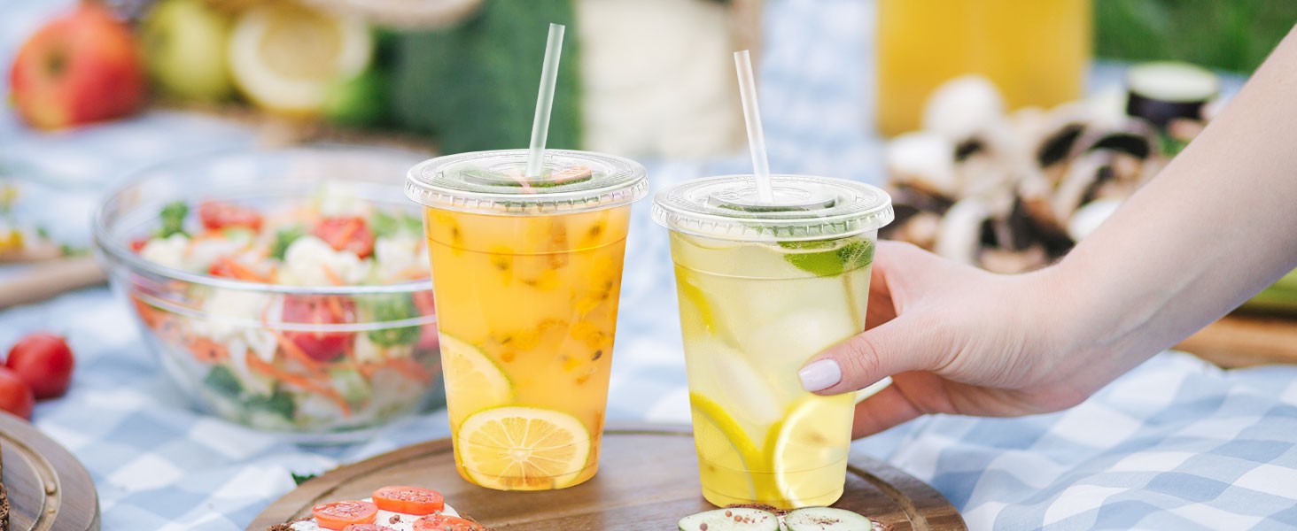 Clear Plastic Cups with Lids and Straws, Disposable Plastic Coffee Cups with