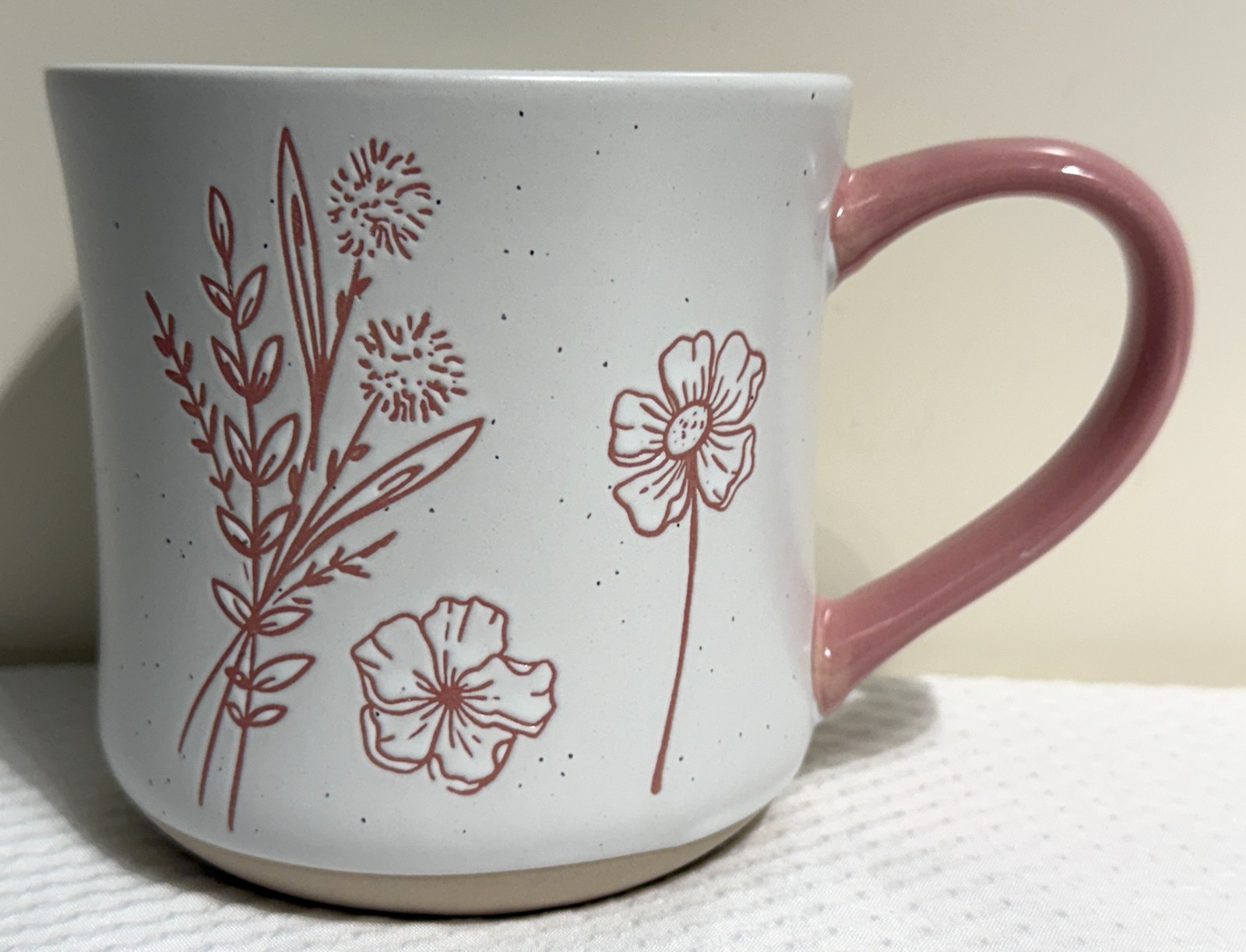Petal & Pearl 21oz Ceramic/Stoneware Mug Pink Embossed Flowers #702
