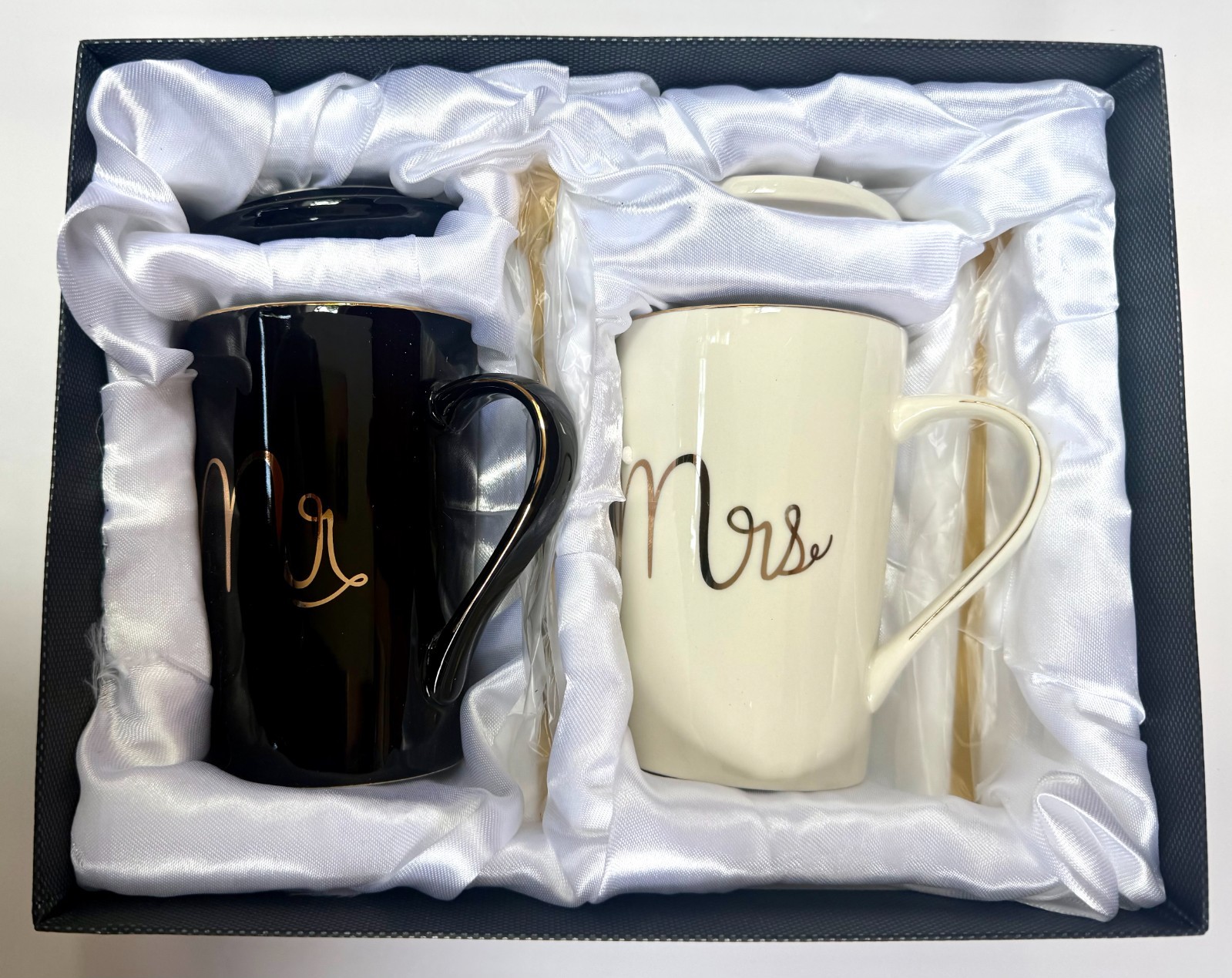 NIB Duo Present of Star Mr and Mrs Ceramic Coffee Mugs Gift Set Box Black Ivory