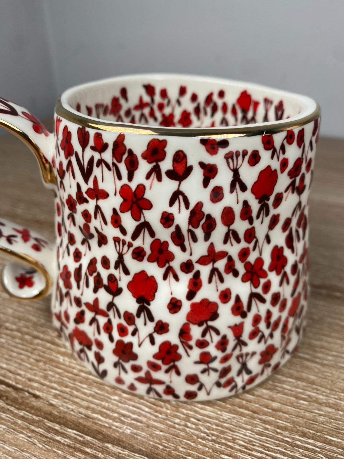 Anthrolpologie The Mud Fairy Mug – Red Flowers – Stoneware Coffee Mug